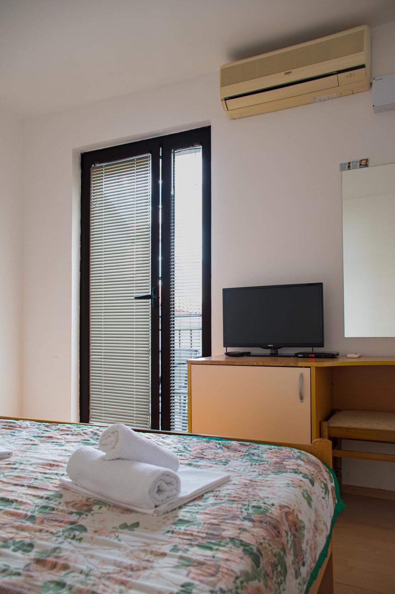 Villa Vojnic Budva Bagian luar foto